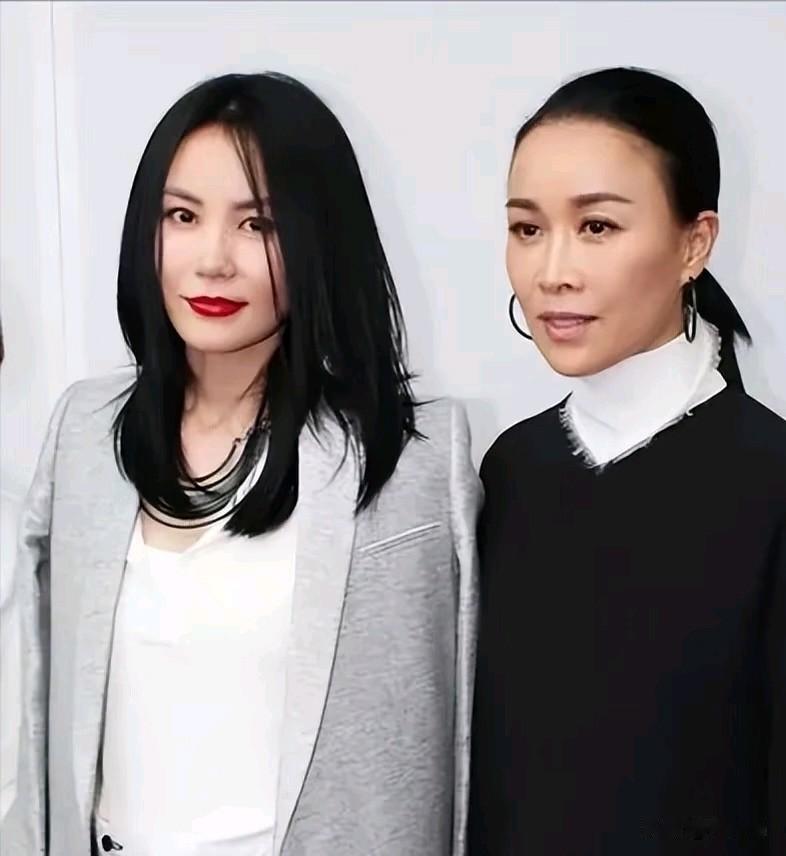 她们表面上的性格不一样  底色都是一样的  讲情义  三观合  谈得来。

她们
