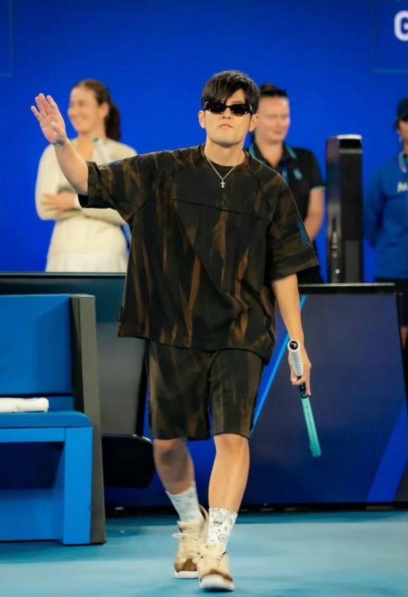 周杰伦澳网国籍标示中国 周杰伦都参加澳网了，今年中网能不能邀请周杰伦？ 