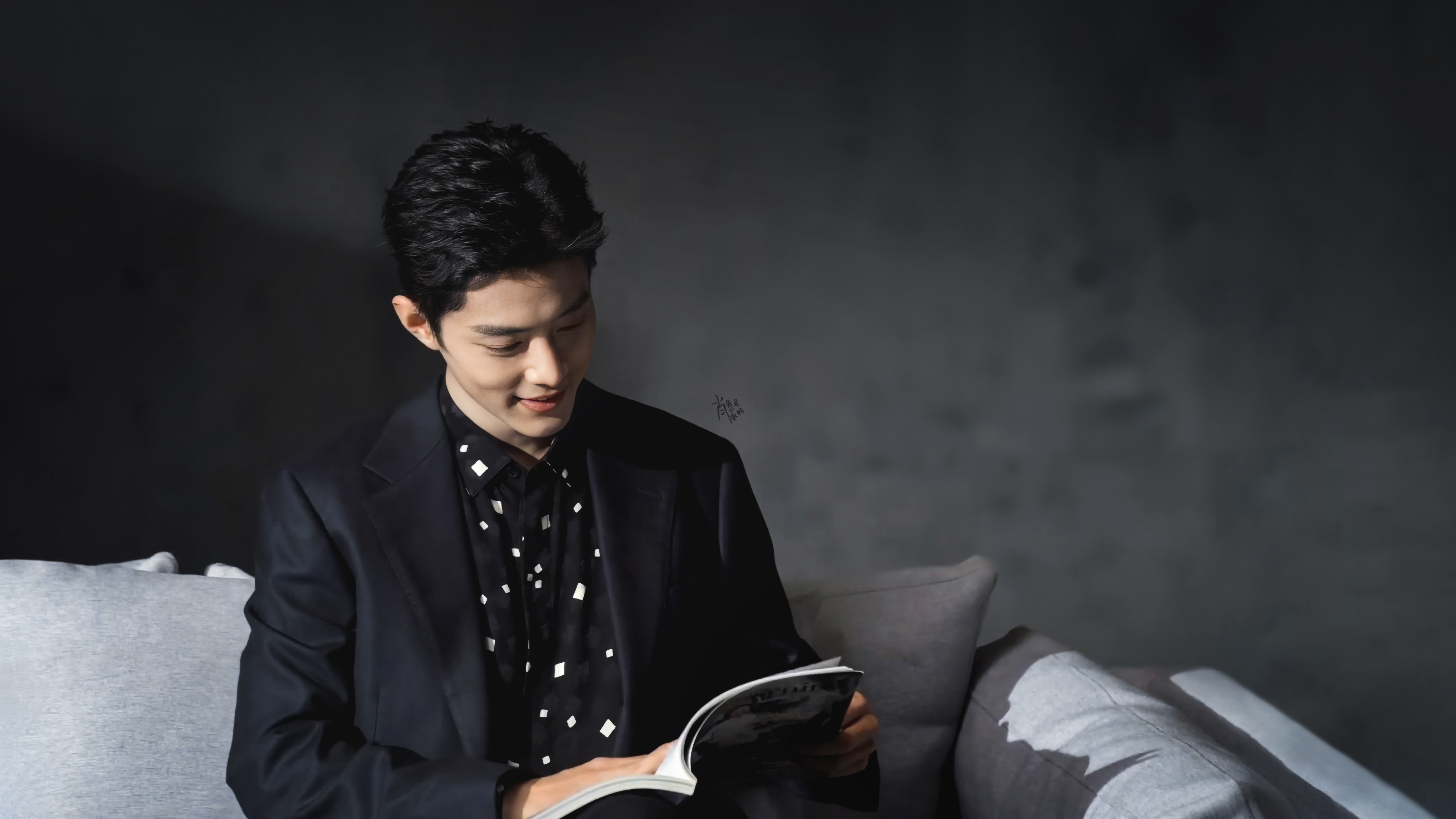 慢慢走，路的尽头会有光踮起脚尖拥抱你。期待大男主齐夏肖战十日终焉微指破亿📮十日