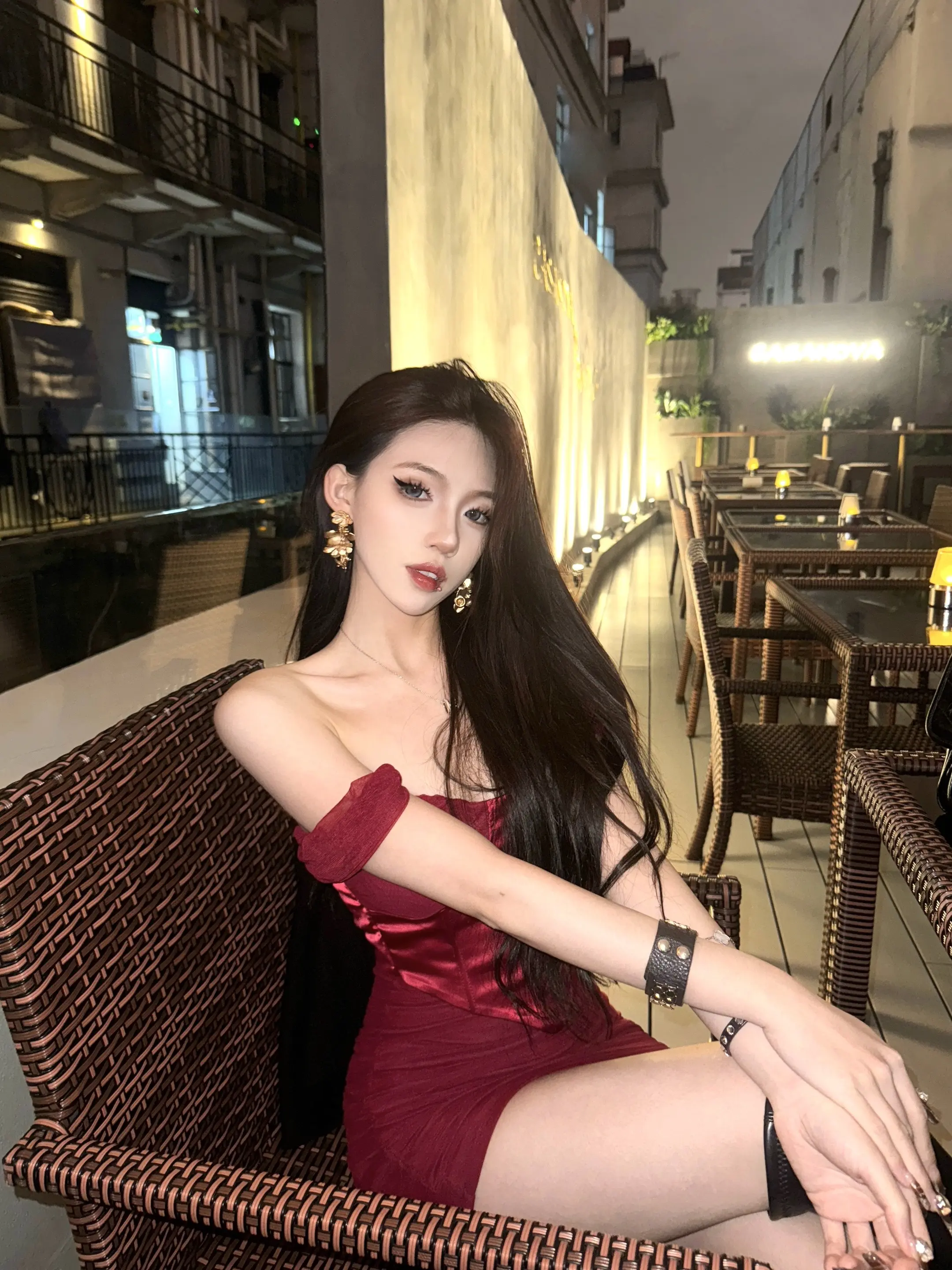 看到我的时候 其他一切都索然无味。