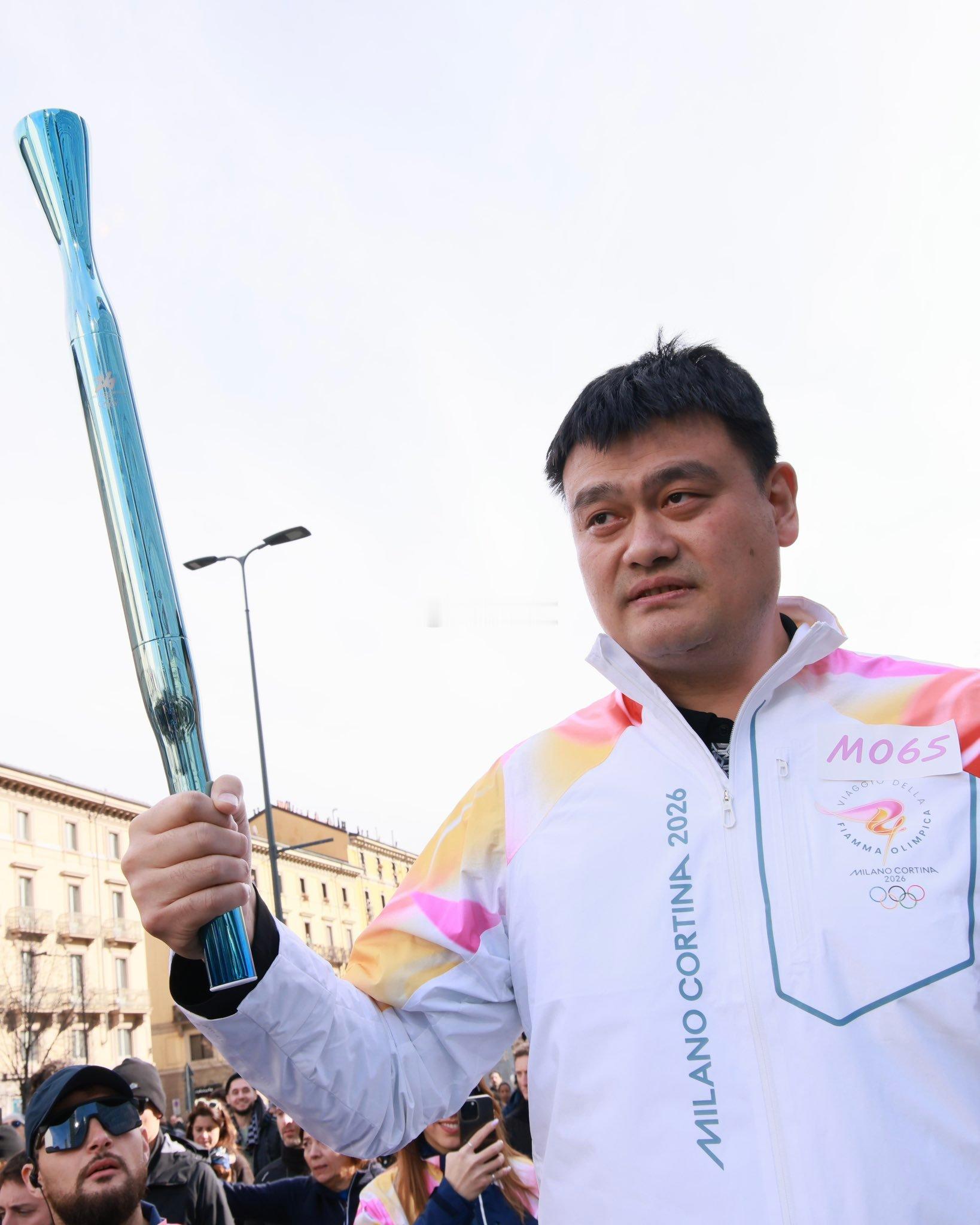 看看火炬手眼熟吗🔥米兰冬奥会