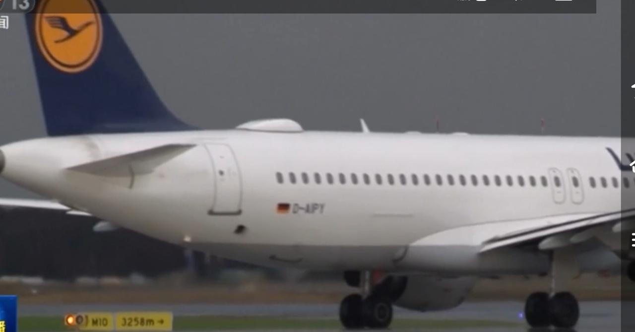 近期，也门胡塞武装宣布进入高度戒备状态，其针对红海航道的行动持续引发国际关注。画