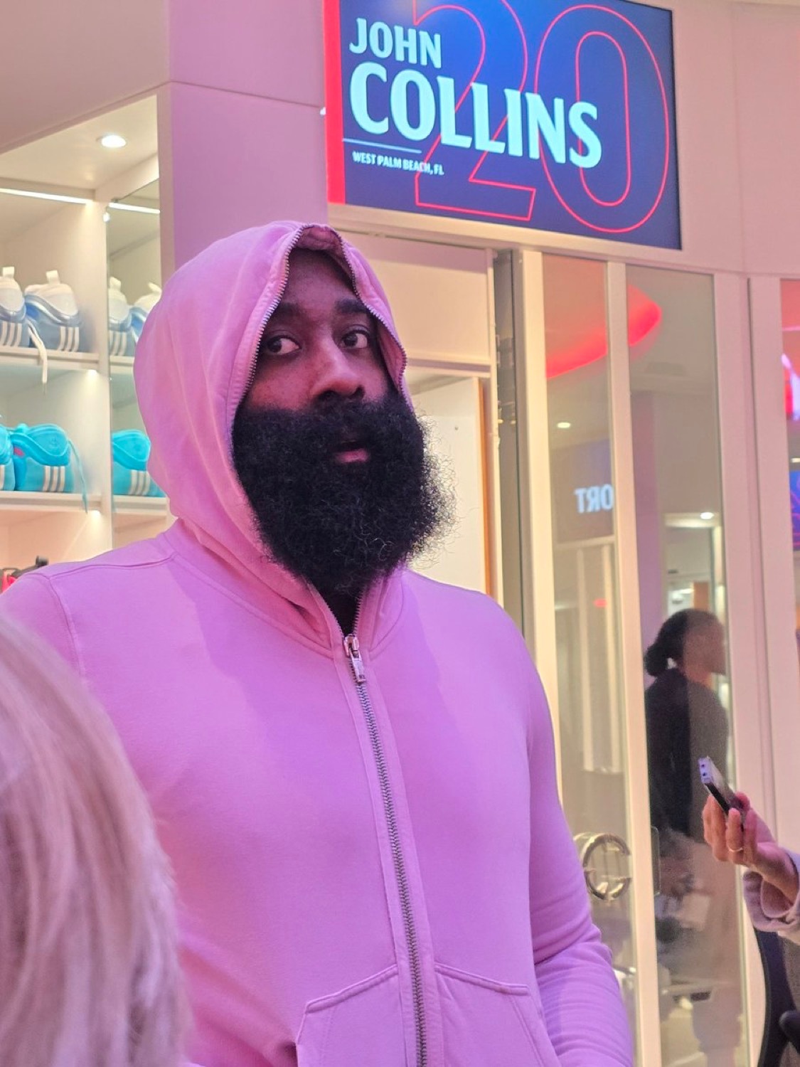 哈登：“我们有很多次机会可以提前终结比赛……但我们必须更专注、更守纪律。” ​​