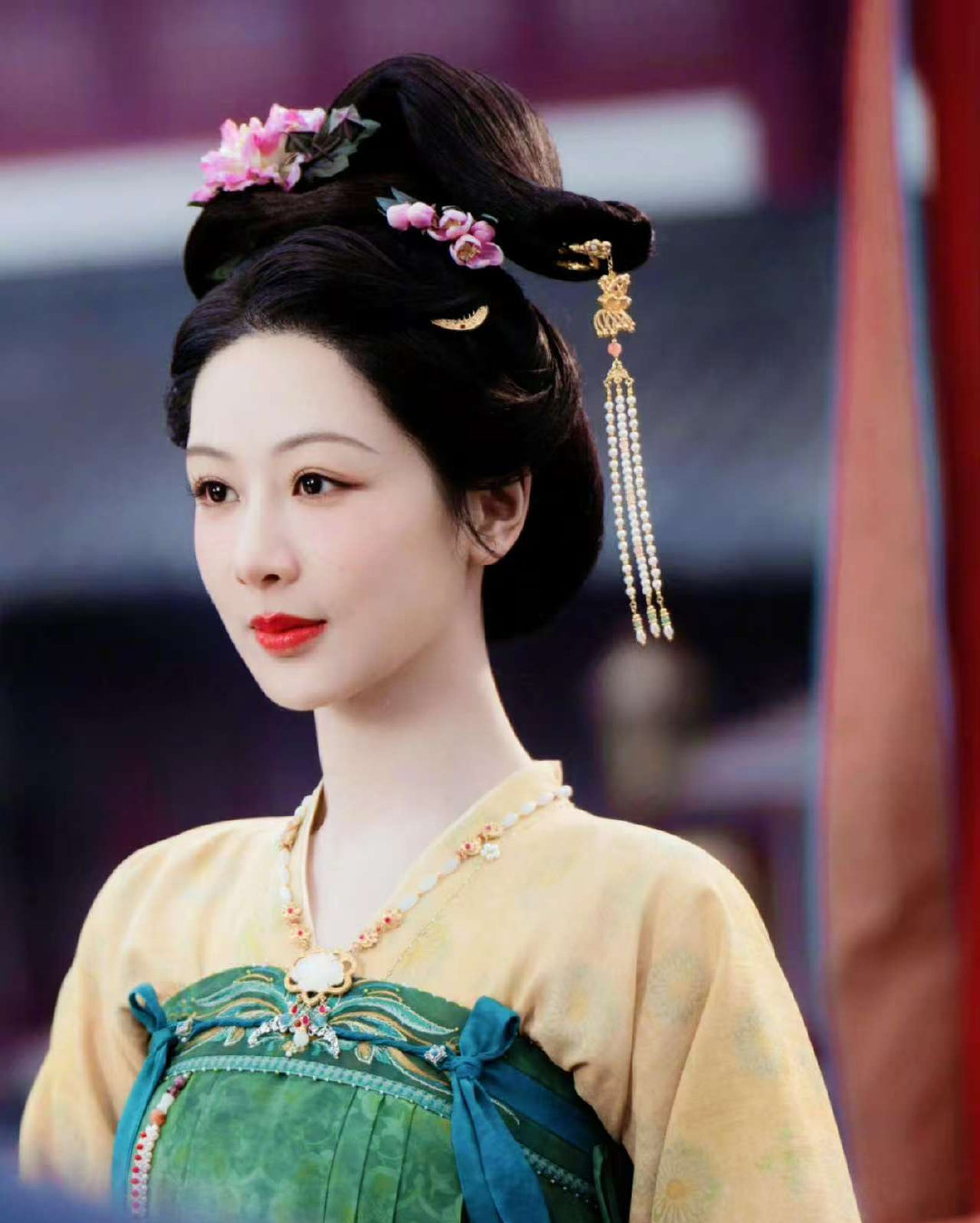 网传杨紫锦绣芳华7月排播杨紫锦绣芳华或7月播出真的假的，期待住了，暑期档有剧看了