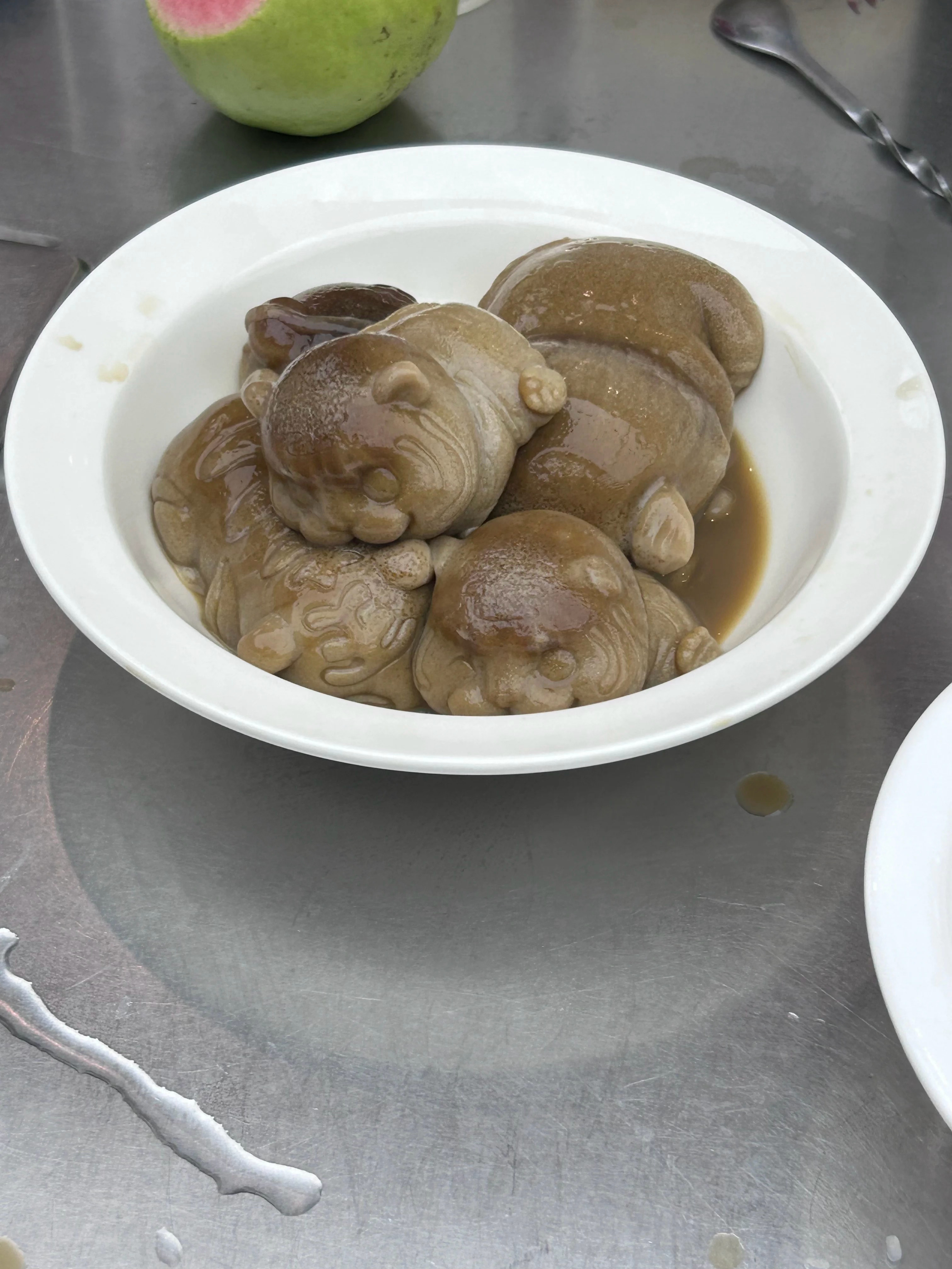 同事研究一天做的甜品🍮让我拍一下…… ​​​