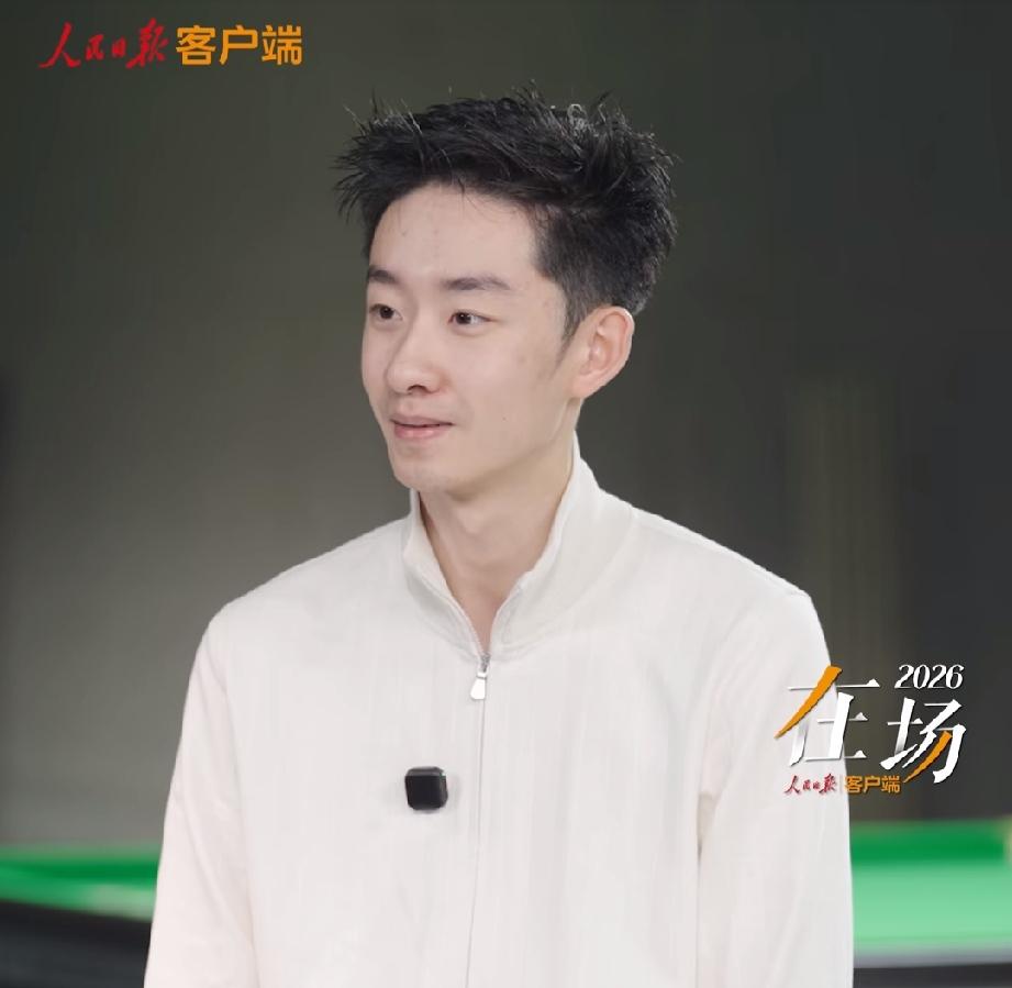 近日，人民日报专访新科世界冠军吴宜泽。
在谈到决胜局那颗红球，吴宜泽坦言:“冒险