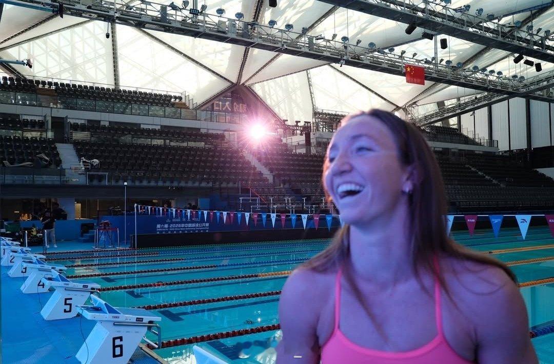 2026年中国游泳公开赛 赛前场地热身开始了看布置应该和去年全运会差不多 