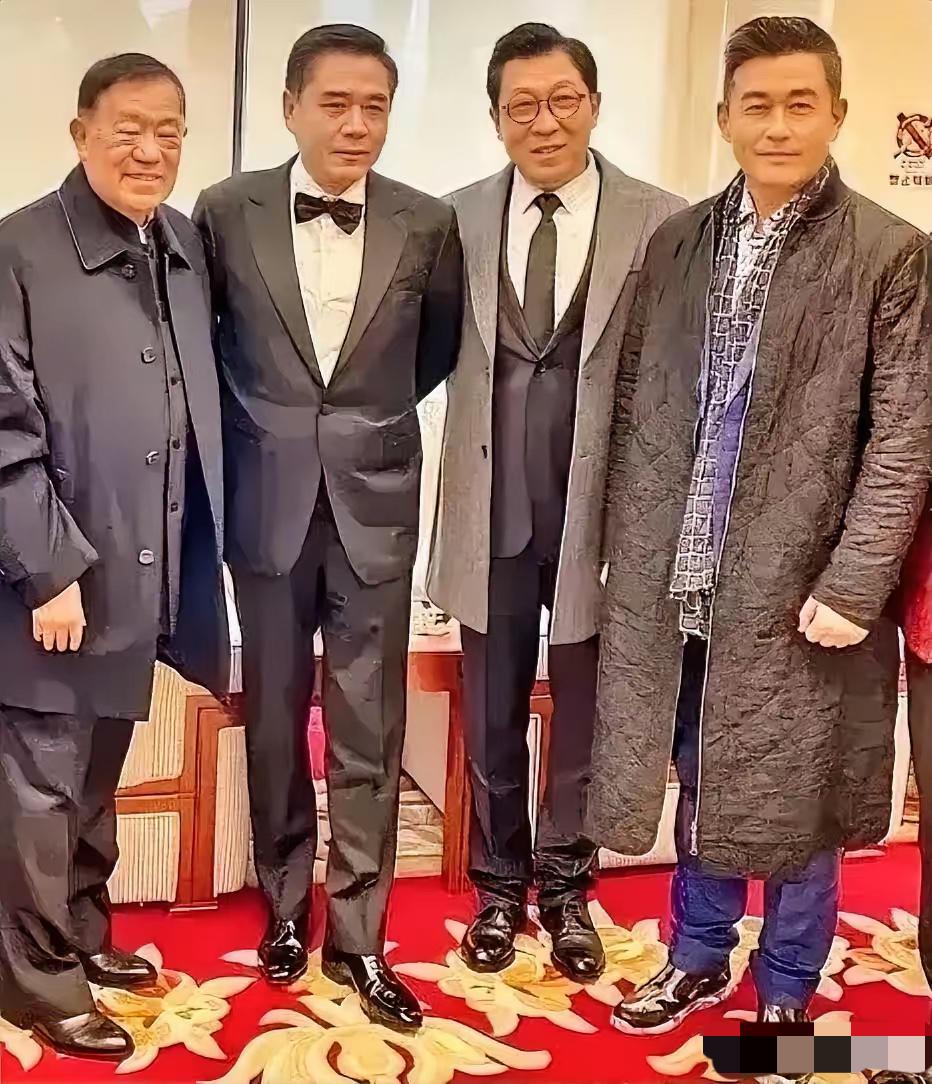 四位演员，谁的地位高