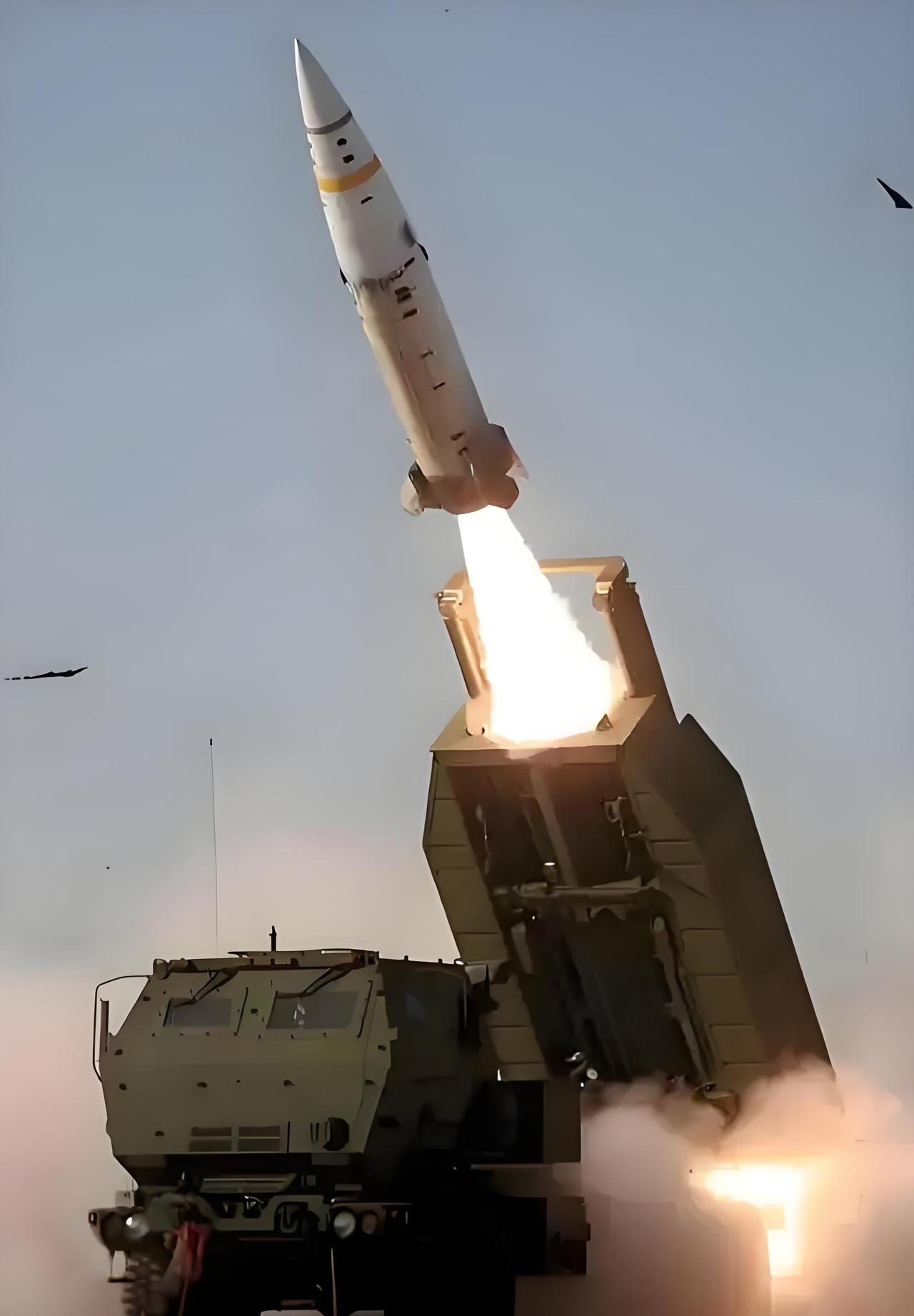 “榛树”分导弹试射成功，欧盟集体失声。

近日，俄罗斯试射了“榛树”导弹，速度1