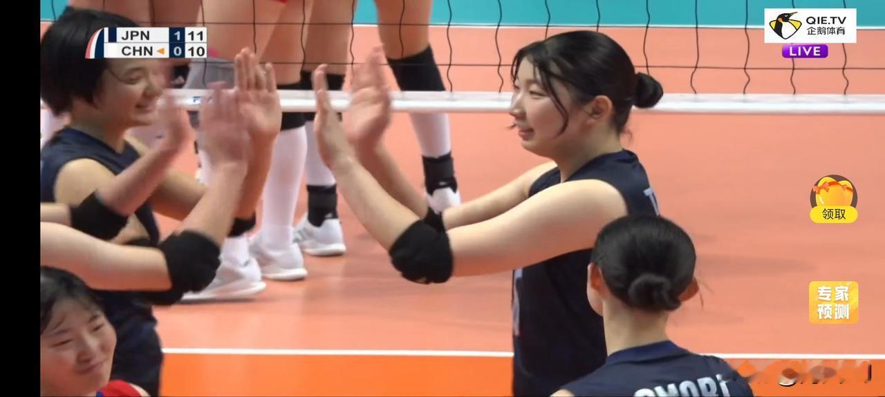 🔥🔥🔥直播中亚洲东区女排锦标赛决赛中国女排vs日本女排
第一局比分：中国1
