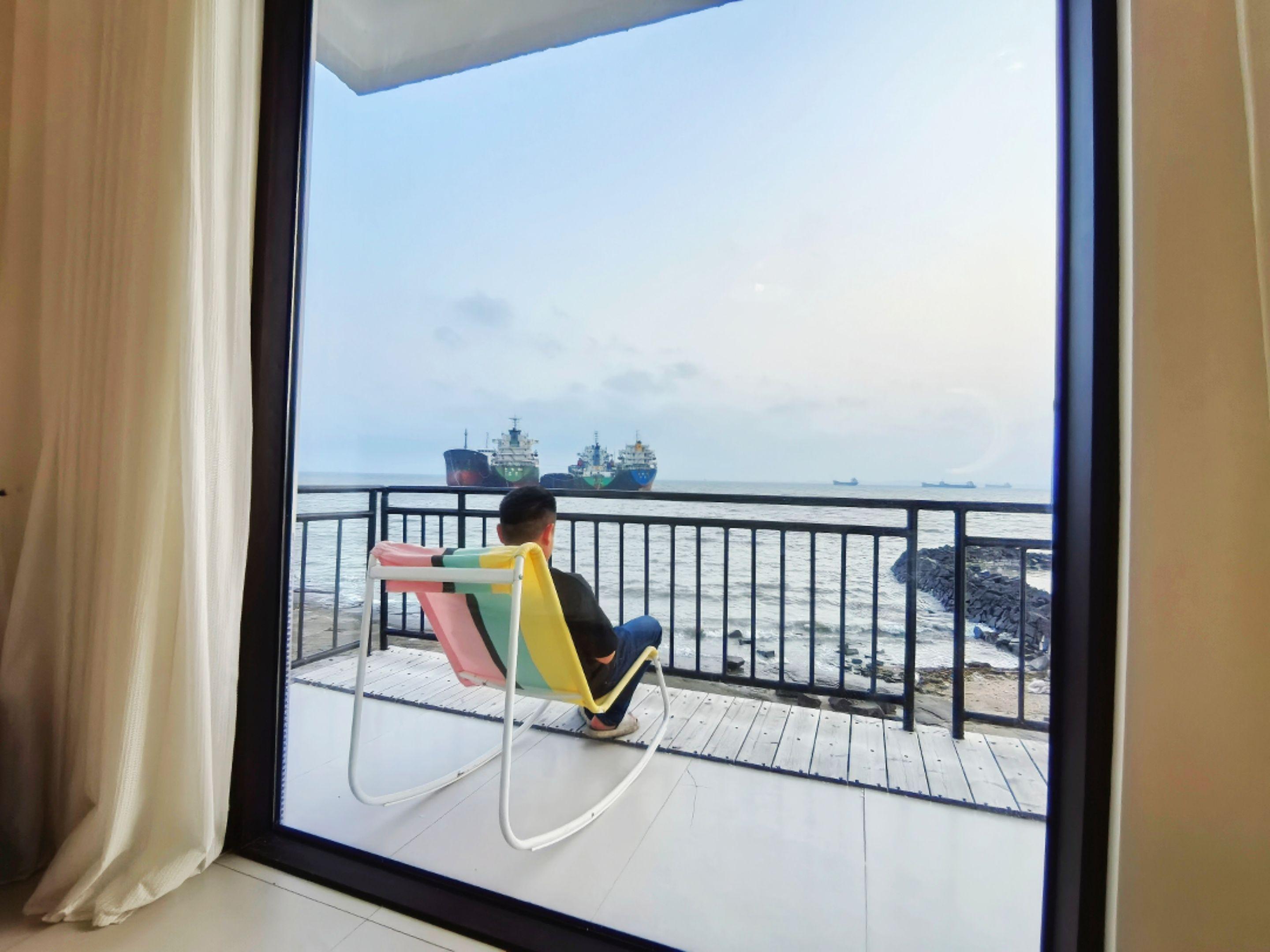 沉浸式看海。【🌊推门见海·枕浪而眠 | 石牌景区旁の日落观海小屋，邂...