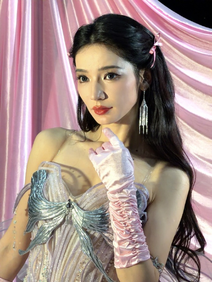 乘风2026代斯神颜来着我下辈子也长代斯这样 代斯真的是太美太绝了，完全神颜来着