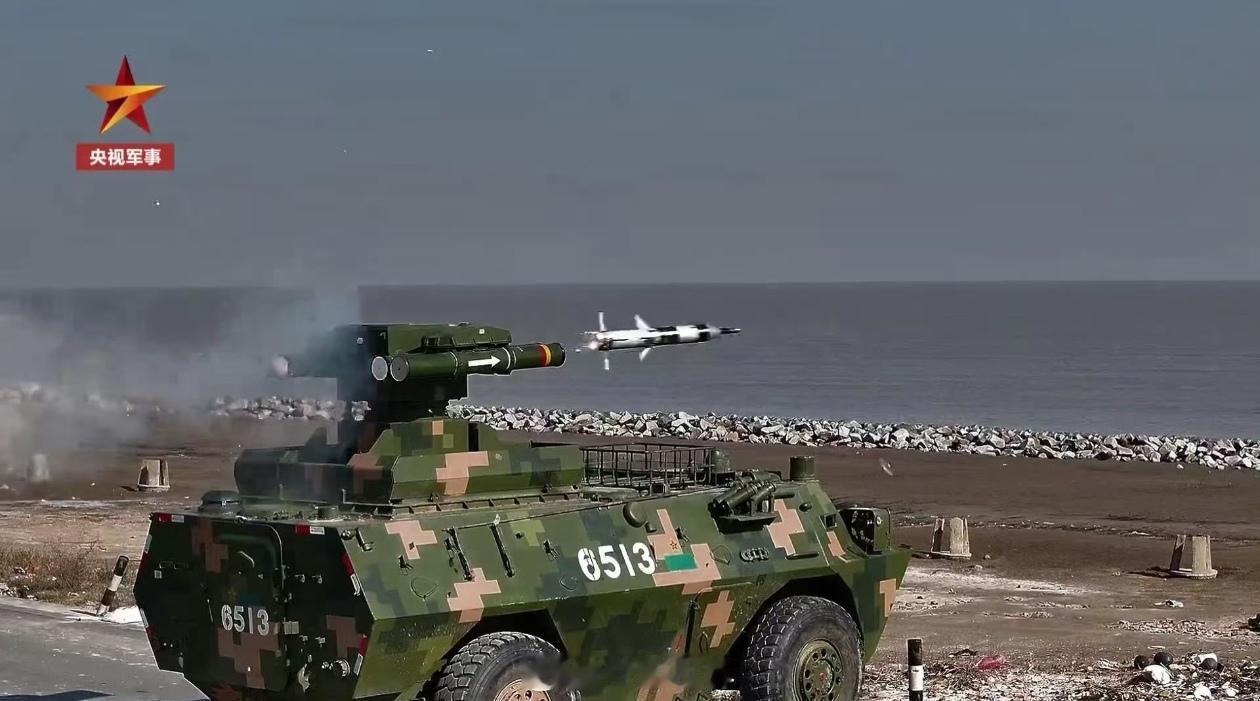 红箭九作为老一代的重型反坦克导弹，代表的是视距内反坦克作战场景，负责五公里距离内