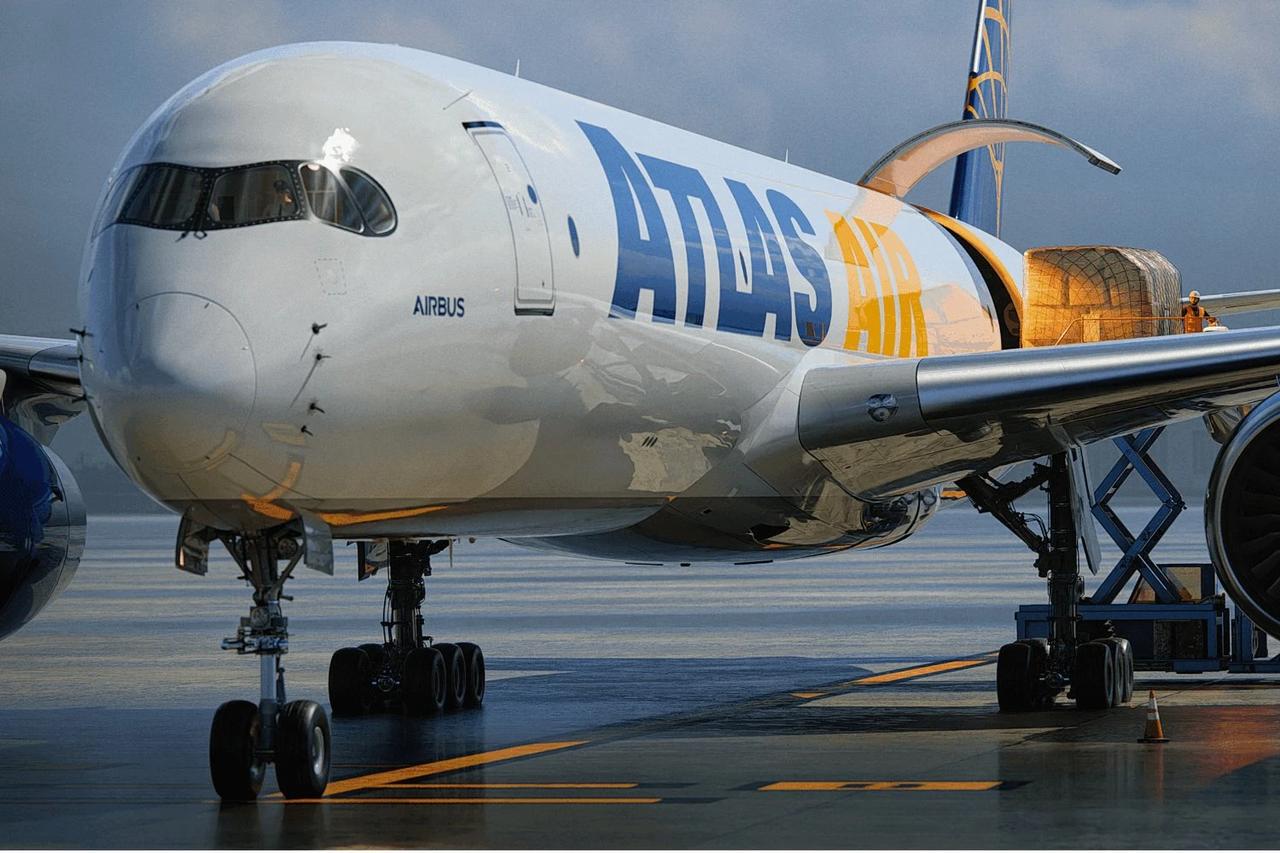 波音"头号铁粉"大倒戈？全球最大747机队要买60架空客A350F，新一代空中货