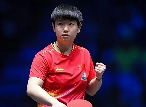 莎莎要补荣誉版图最后一片拼图！
记者问莎莎亚洲杯心愿，
她说就试伤病后赛场手感，