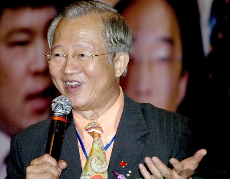 人之所以为人，因为有情。
如果管理管到无情，那早晚注定失败。总经理和总不理，一字