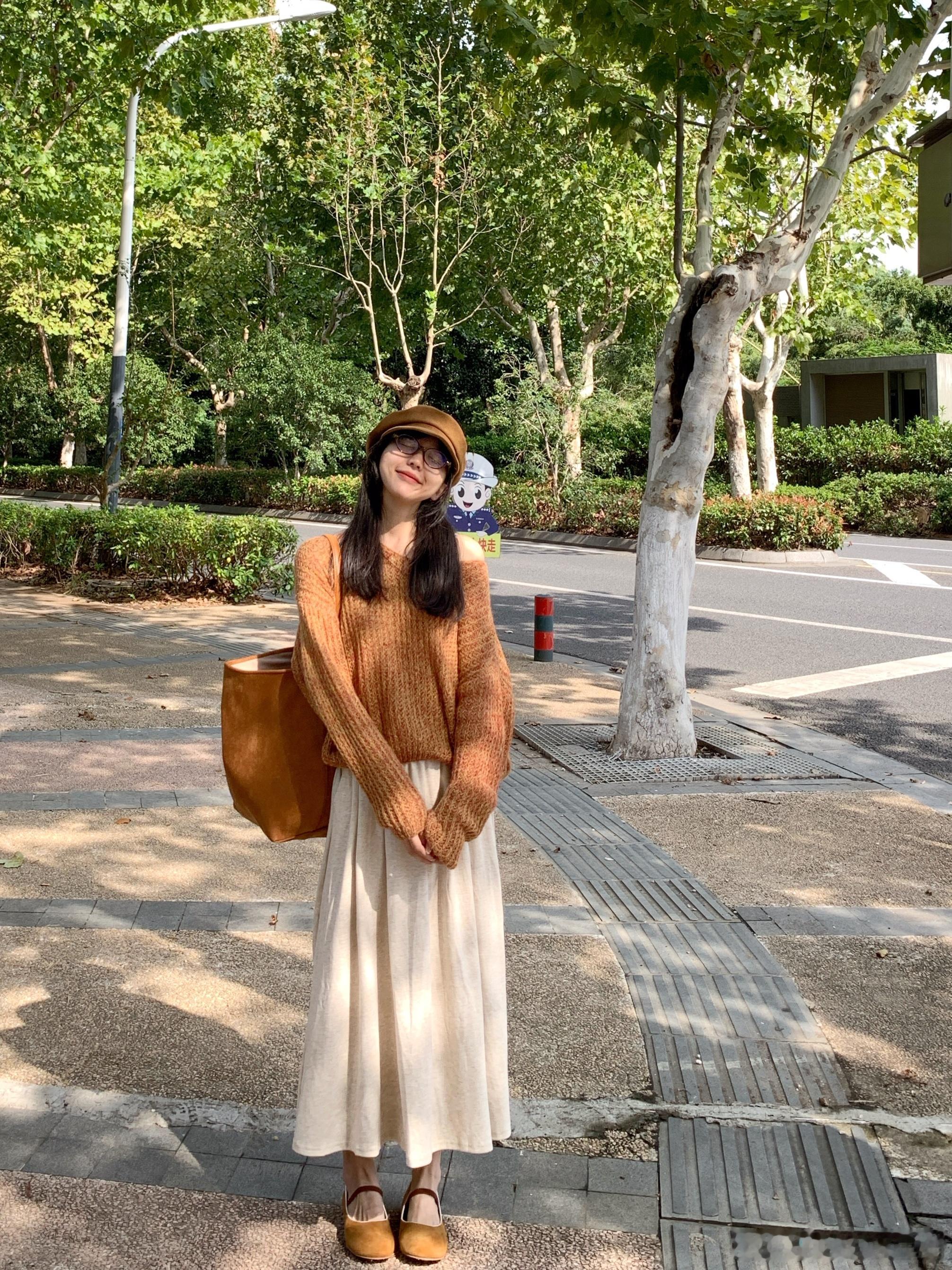 秋天就得穿点棕色🍂 ​​​