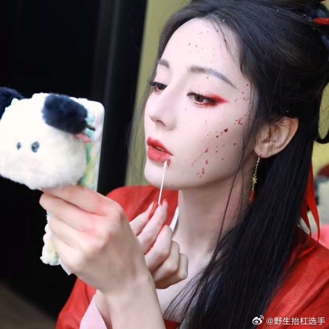 热巴贺思慕鬼王特效妆是自己创作的哇哦 