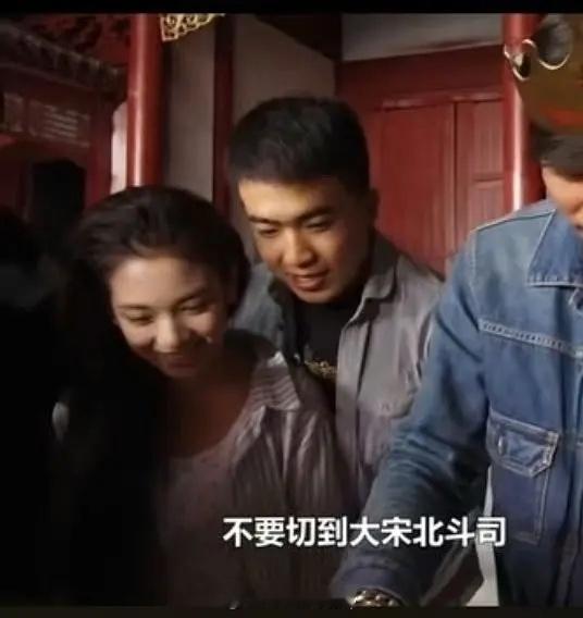 曝代露娃前男友正脸照代露娃在综艺《我家那闺女》自曝七年青梅初恋后，网友翻出201