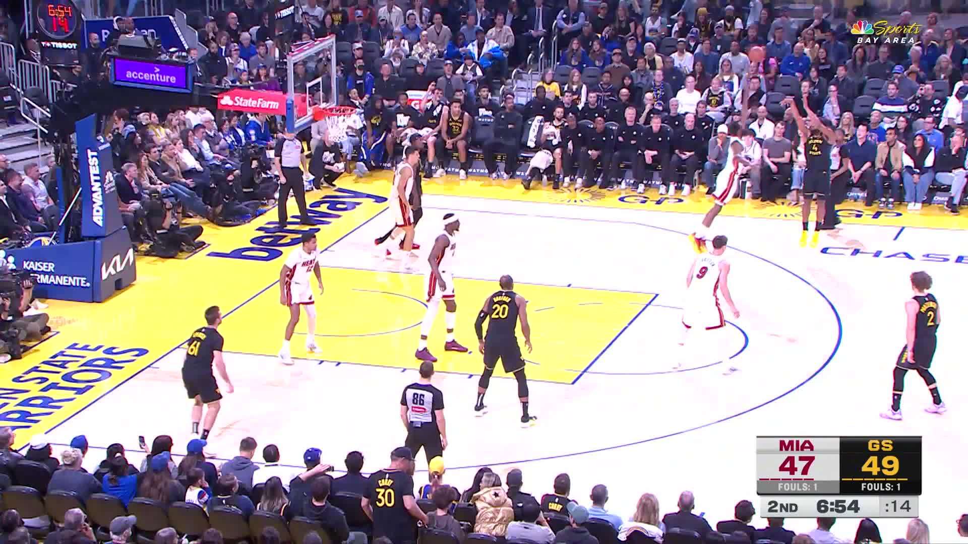 穆迪延续火热状态，目前已拿下10分🔥热火vs勇士