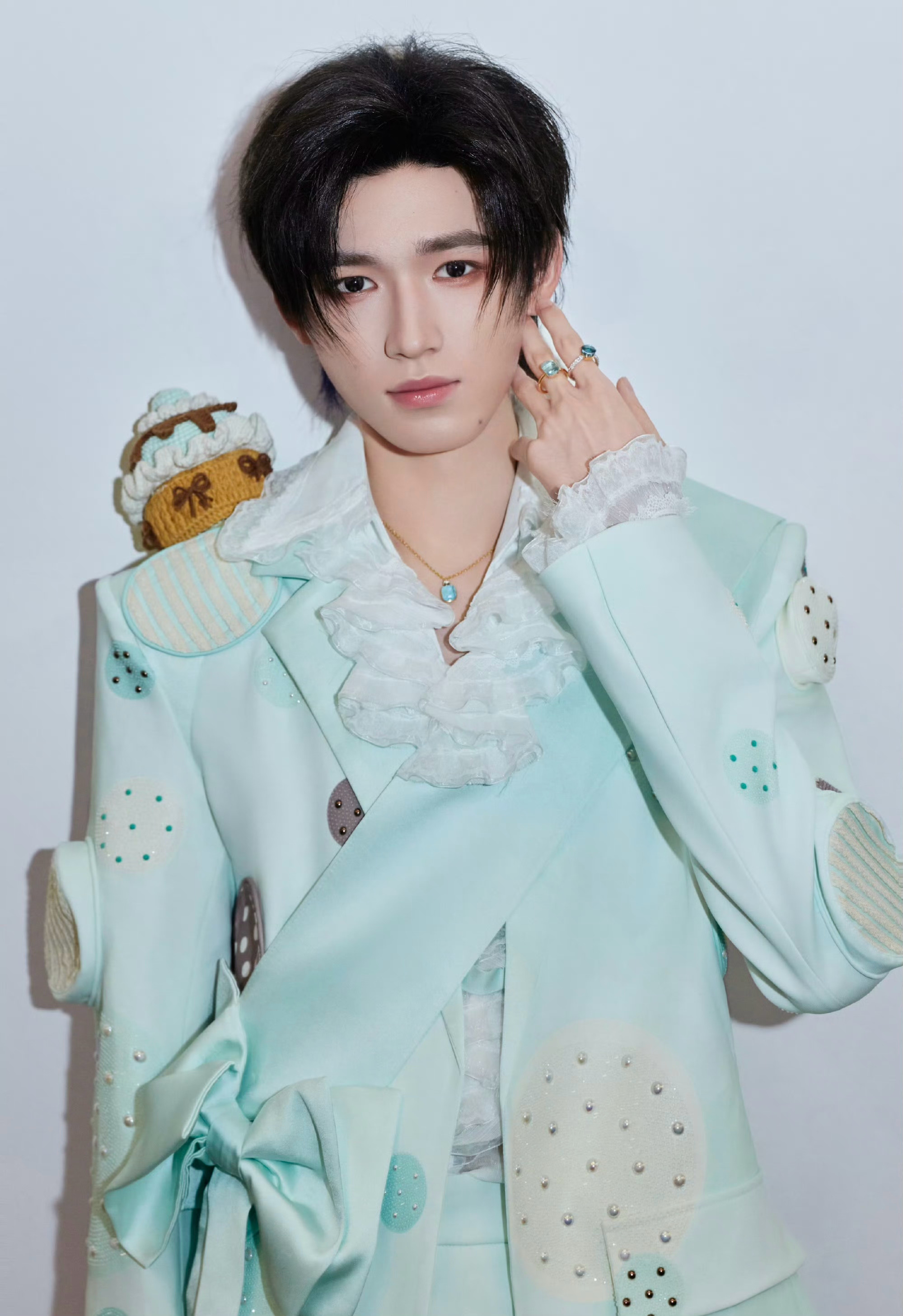宋亚轩 时代少年团加冠礼演唱会上海站，身穿Multiply.Add 特别定制套装