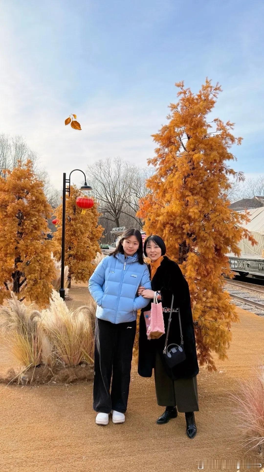 姚睿轩：幸福有时不说话 却在平淡中生根发芽.新年快乐 家人 