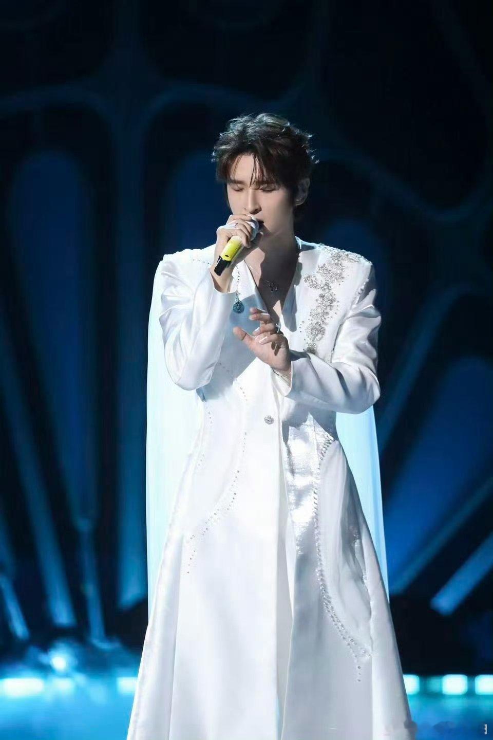 流水纪说张远壁上观音色恰到好处流水纪称张远奇观争论一开始就错了乐评人流水纪道出核