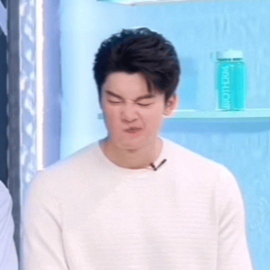 18.0『9188』又在皱鼻子！ (๑•̀⚇•́๑） 