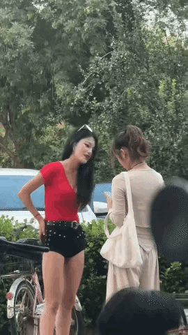 看到没有，
最后的时候，
受伤的永远是头发。
