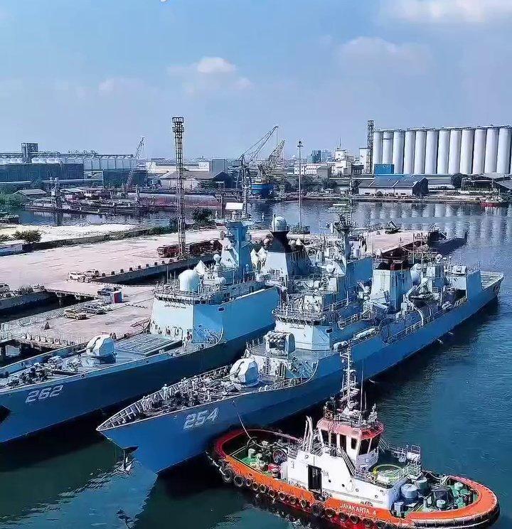烽火问鼎计划  巴基斯坦海军汉果尔号潜艇于4月30日在三亚交付之后，5月9日抵达