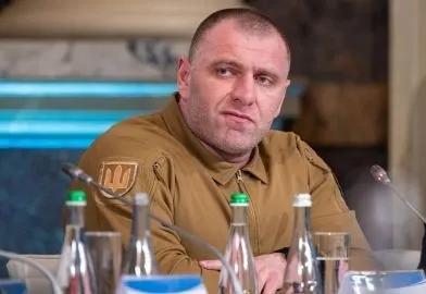 【自断一臂】
据RBC-乌克兰1月2日援引政府内部知情人士的消息报道，乌克兰总统