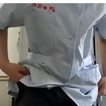 偷拍天津女护士的人抓到了！

前两天，

一博主在外网发现了天津某医院女护士更衣