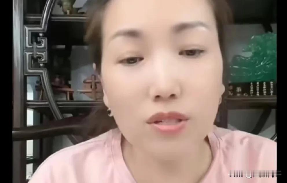 三驴妈为了家庭忍辱负重，受到亲戚朋友们的嘲笑！

          我这么大年