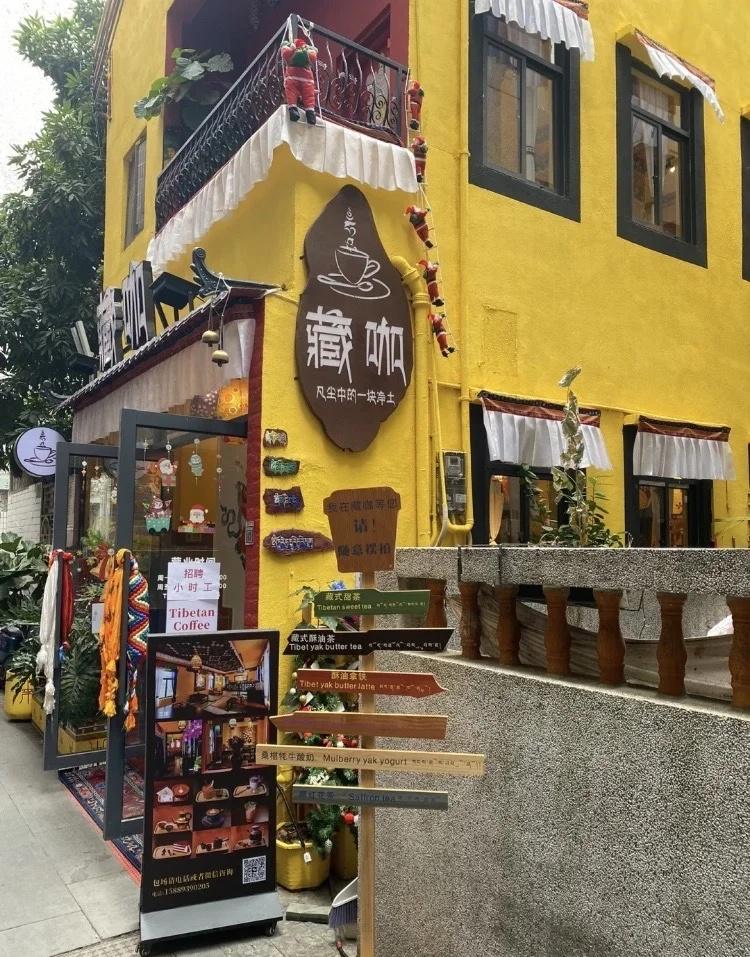 催婚的父母都有幸存者偏差的思维
尤其是自己家条件一般无法给女儿托底的家庭，自己家