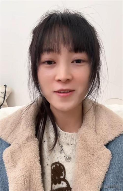 【一场无脚本的直播，搅动流量时代的信任困局】
 
2026年1月24日晚8点，重