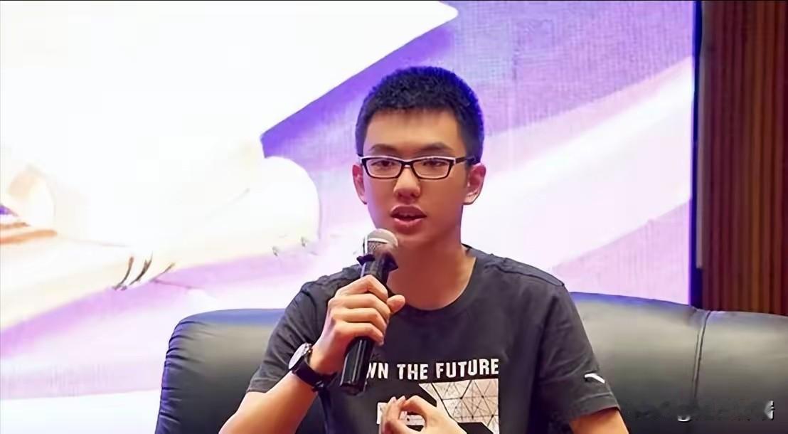 狂揽730分震动全国，数学英语全满分！当年那个被网友赞爆、直呼“人间清醒”的帅气