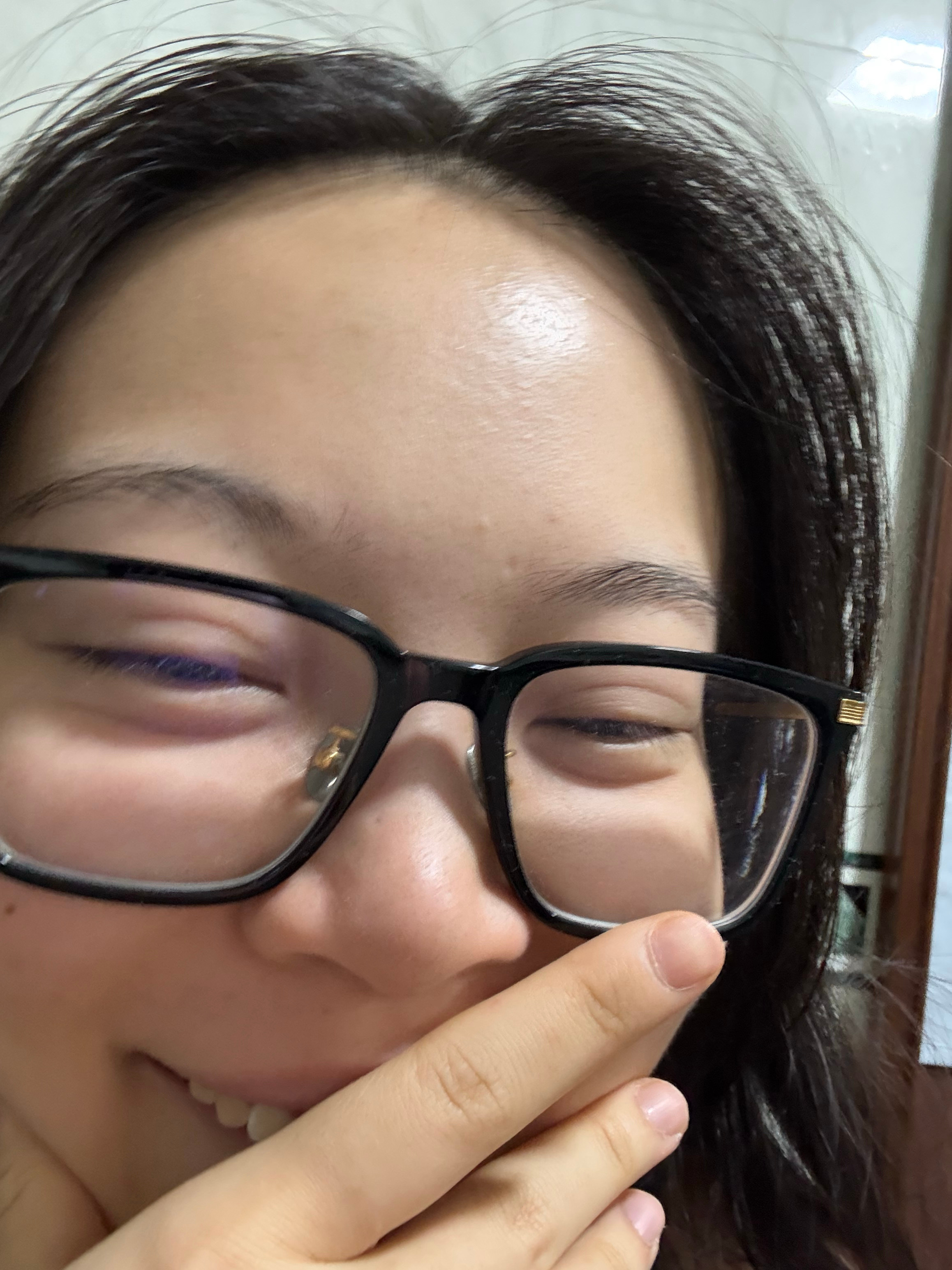 额 事实上我不在意任何一个没给我花钱的人的看法。你们都是狗屁 