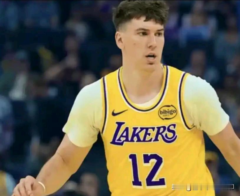 拉拉维亚是何许人也？湖人是怎么得到他的
真的是捡到宝了，湖人三连胜期间他功不可没