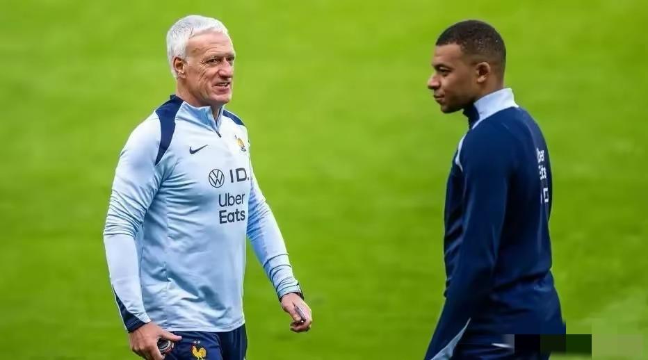 法国队球星太多了，他们是今年世界杯最大的夺冠热门球队，没有之一，不信看他们的球员