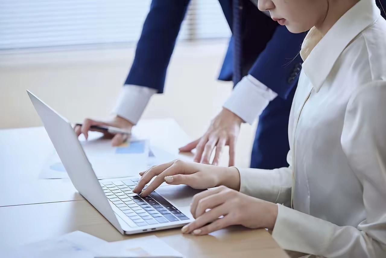 2026年1月4日，熊猫国安部通报了好几起年轻公职人员不小心泄露国家秘密的案子。