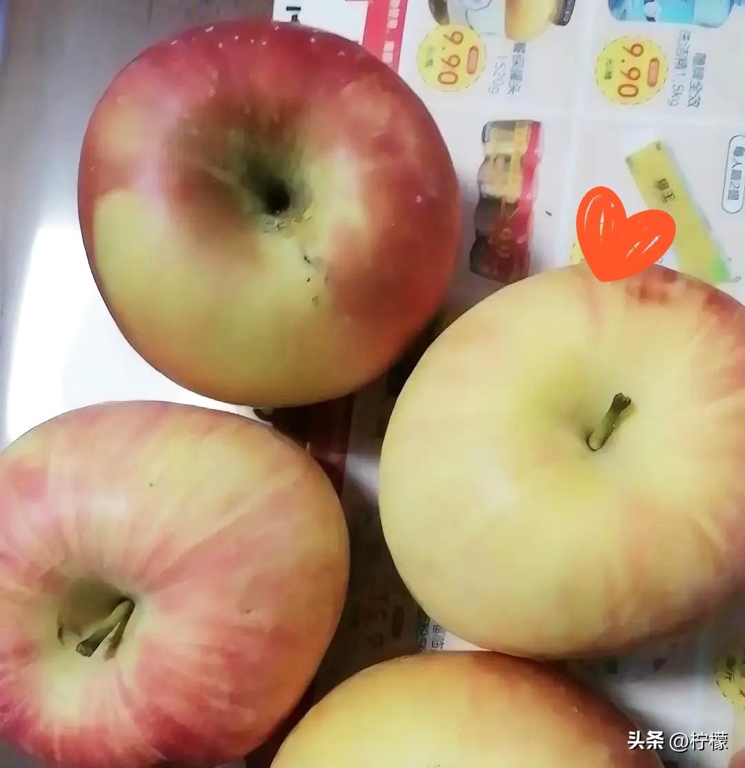 清明扫墓，把贡品留在坟前，你就大错特错了。

那不是孝顺，是“断福”。祖宗留下的