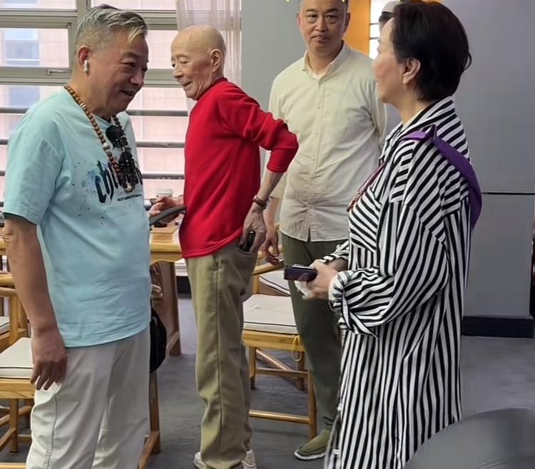 蔡明