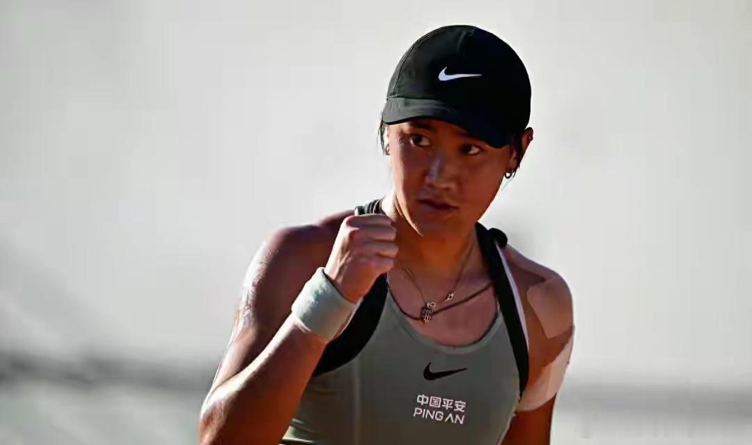 王曦雨晋级法网女单第三轮王曦雨首进法网32强！中国金花独苗挺进下一轮！首盘5-4