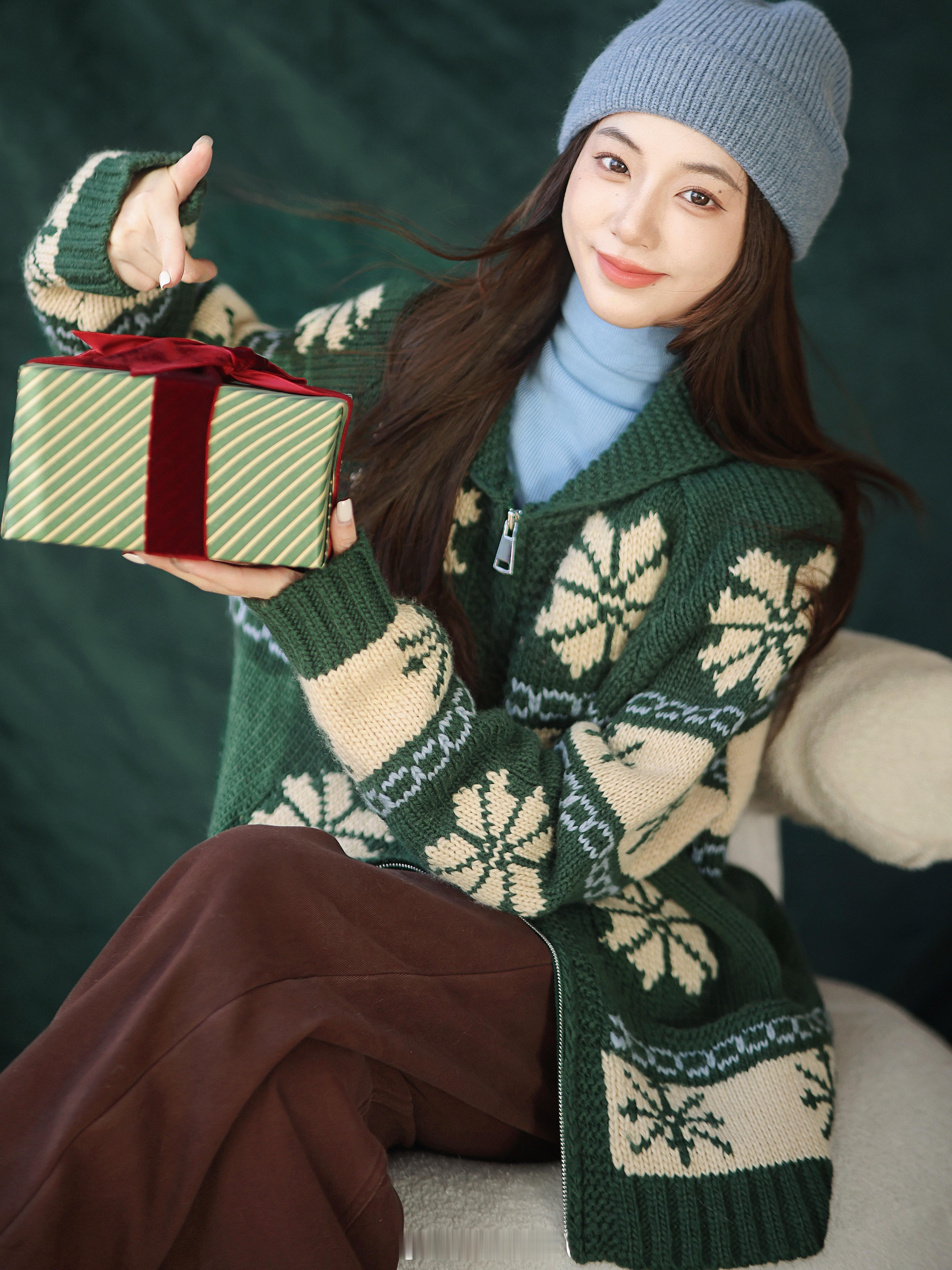 提前准备的节日大毛衣来啦～高克重羊毛的 厚实温暖 堪比外套的那种心动的姐妹快去播