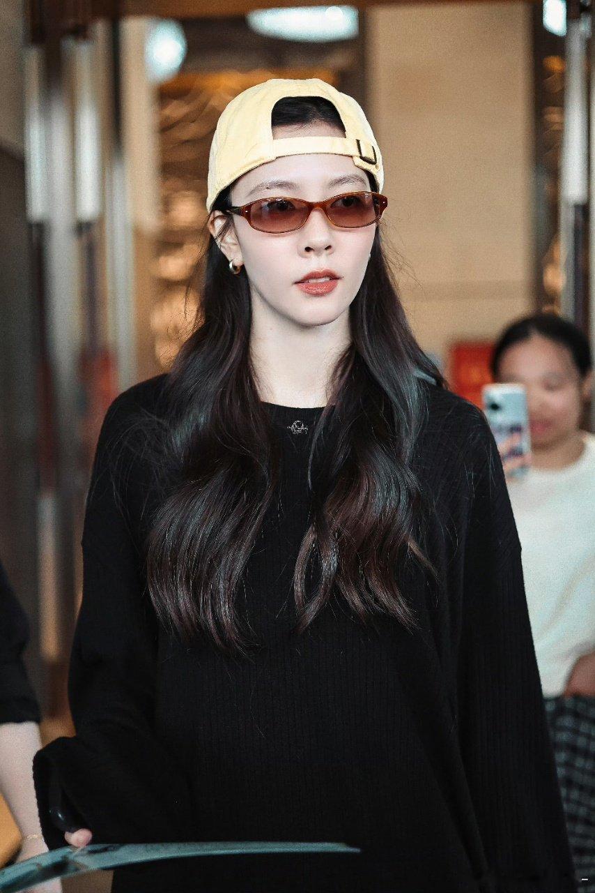 宋妍霏 干什么都会骂不如干就好不必被外界声音裹挟，踏实做好自己的事就够了。专注前