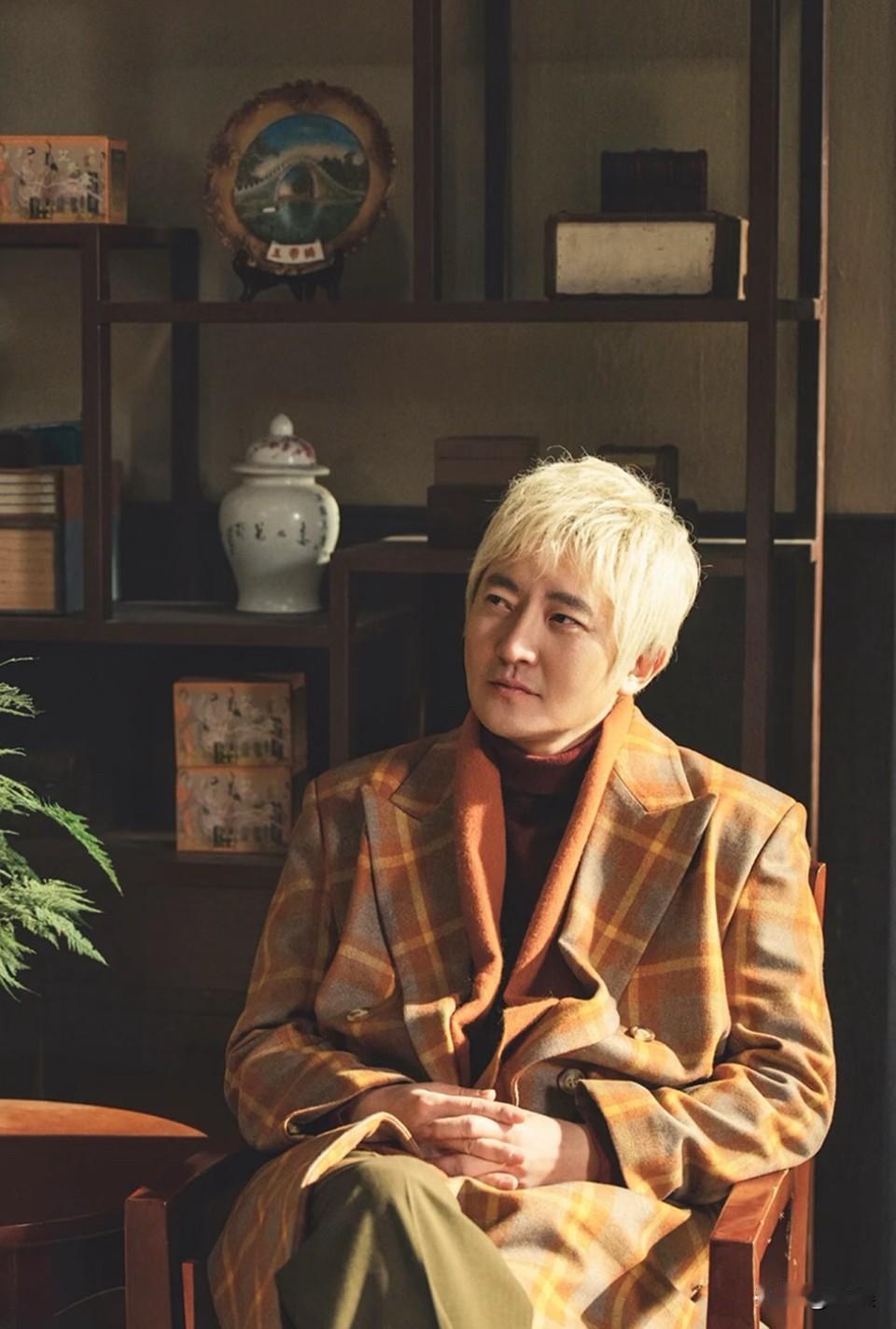 有人说：为啥郭京飞的剧总是高开低走？
我觉得，高开高走！最后非常真实，也较符合原