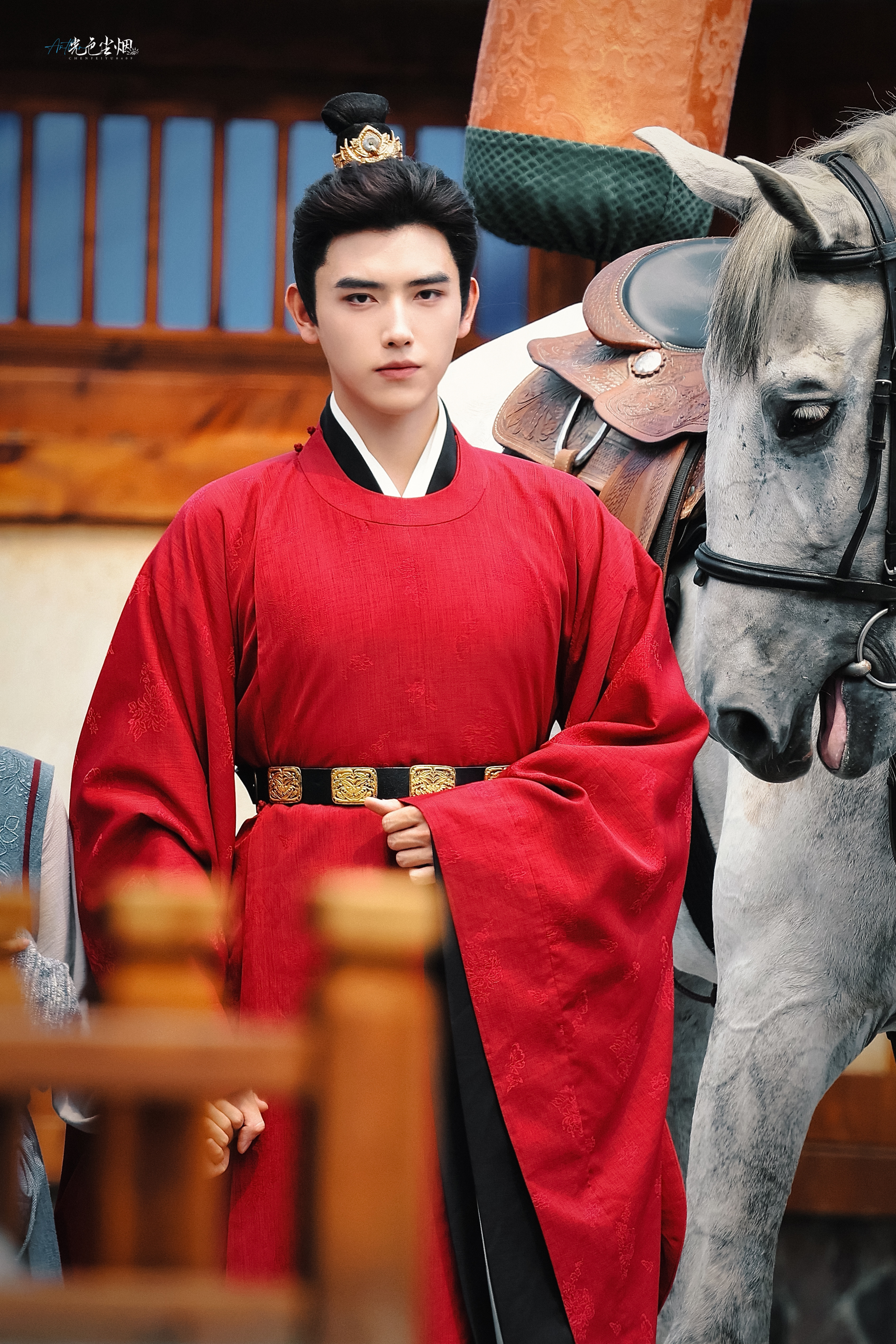 陈飞宇#慕胥辞# 试拍路透 意气风发的段胥小将军！红色官服好正[哇] ​​​