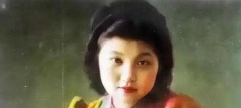 1942年，蒋经国情人章亚若被一针毒杀，她临死前对刚出生的双胞胎说：娘只是去睡一