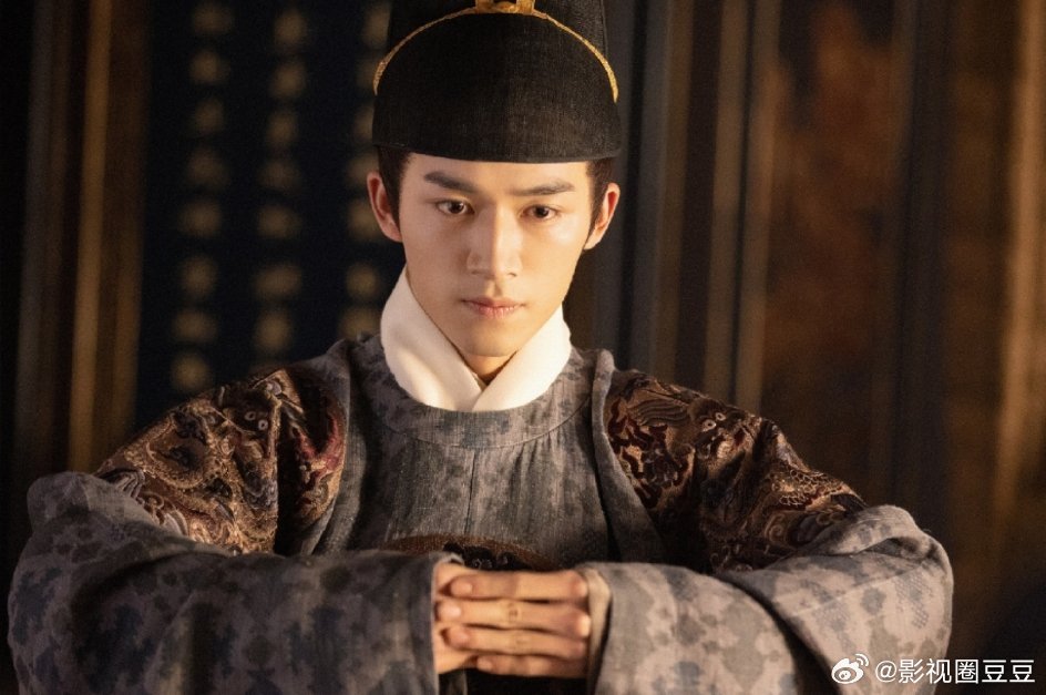 替王星越接了！这部剧也是我蛮喜欢的一个大饼！王星越本来就是天选古人，而且演过《珍