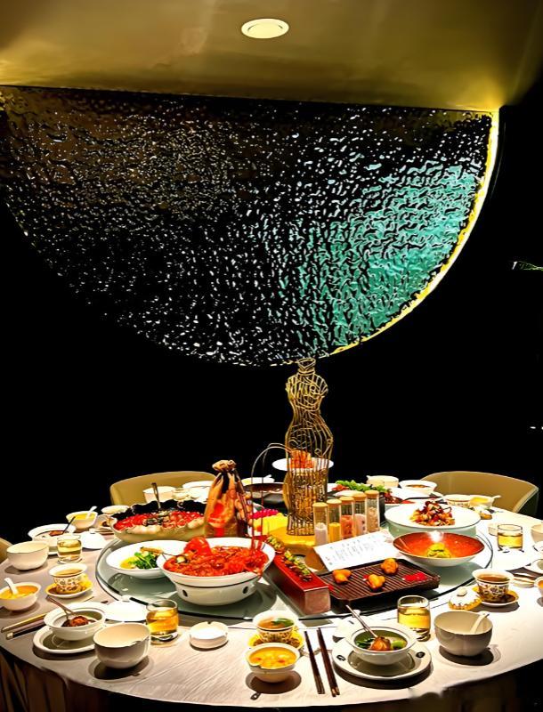 有粉丝留言，让从命理角度分析下餐饮行业？其实包括餐饮、酒吧、美容美发、酒店、洗浴